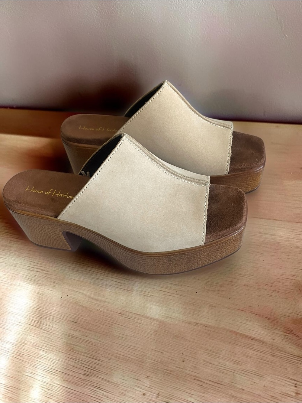 House of Harlow 1960 Ivory Griffin leather platform block heel sandals size 8 - Picture 2 of 5